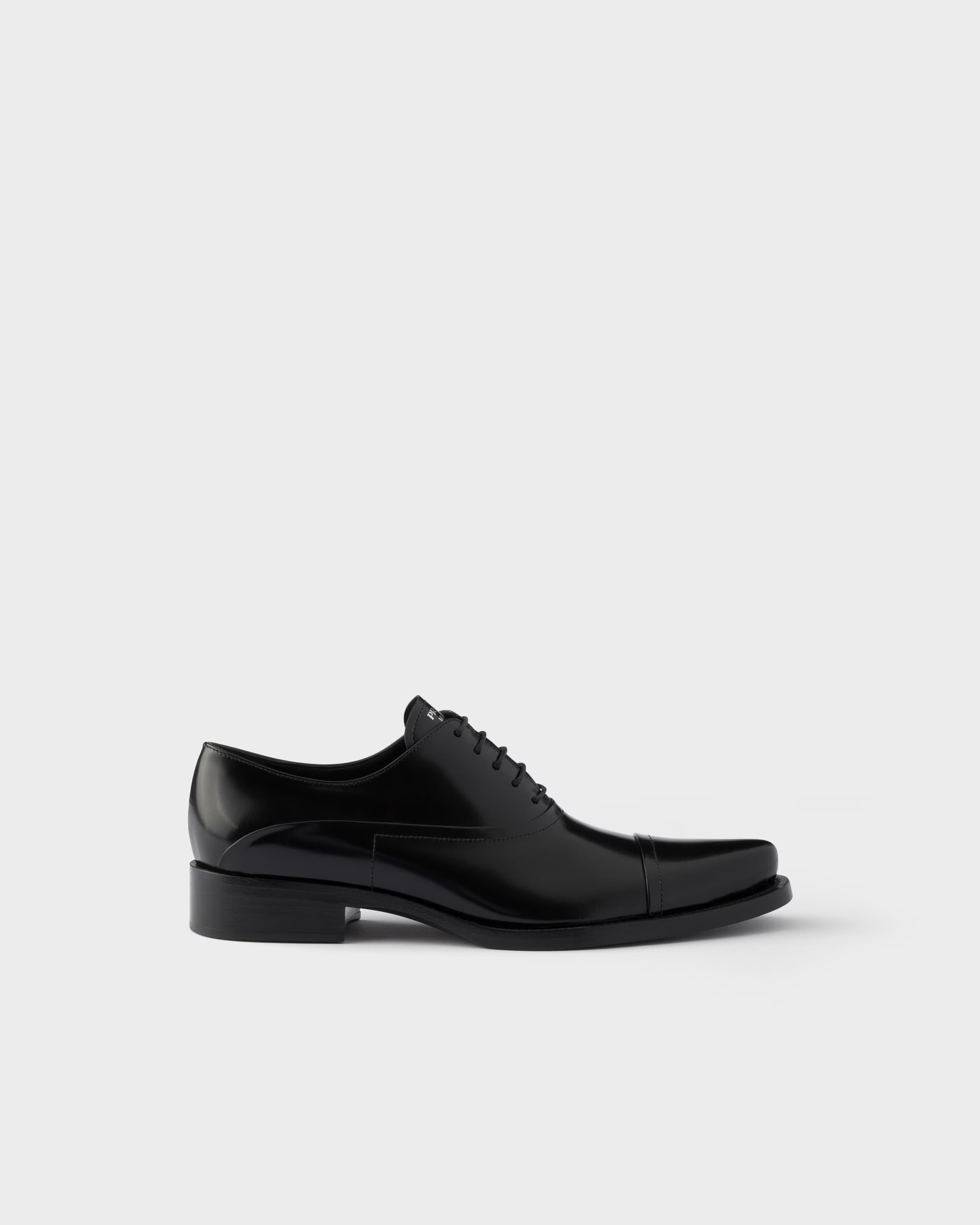 Brushed leather lace-up shoes